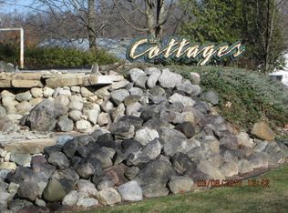 33 Georgia St, Pentwater, MI 49449