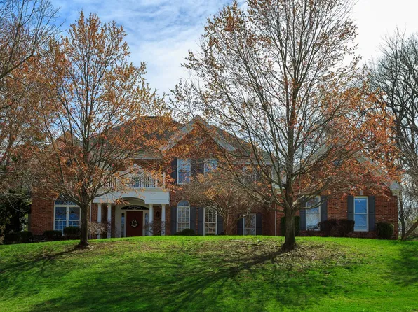 17686 Bridgeway Dr, Chesterfield, MO 63005