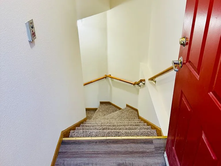 Stone Creek Apartments — Photo 12