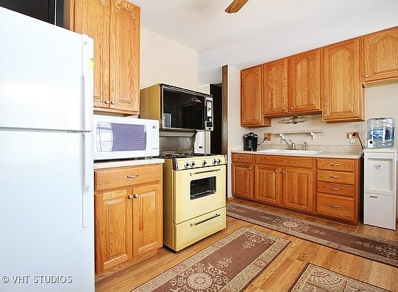 3rd image of 22618 Brookwood Dr