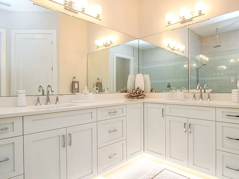 453 8th Ave S #106 — Photo 36
