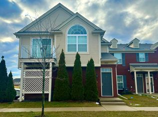 29603 Fox Run Cir, Warren, MI 48092