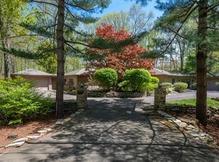 291 Peddlers Rd, Guilford, CT 06437