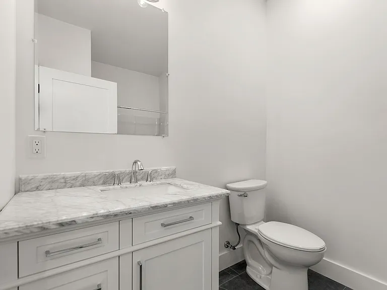 Residence at 581 — Photo 3
