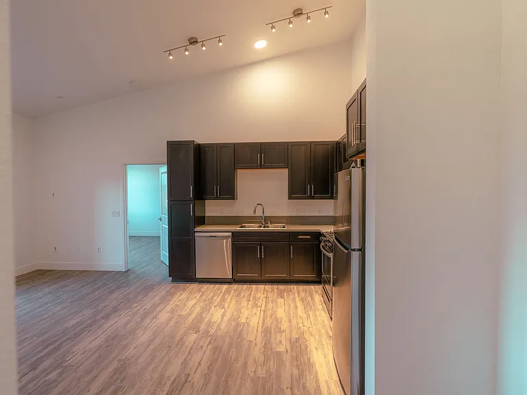 Vela Apartments — Photo 13