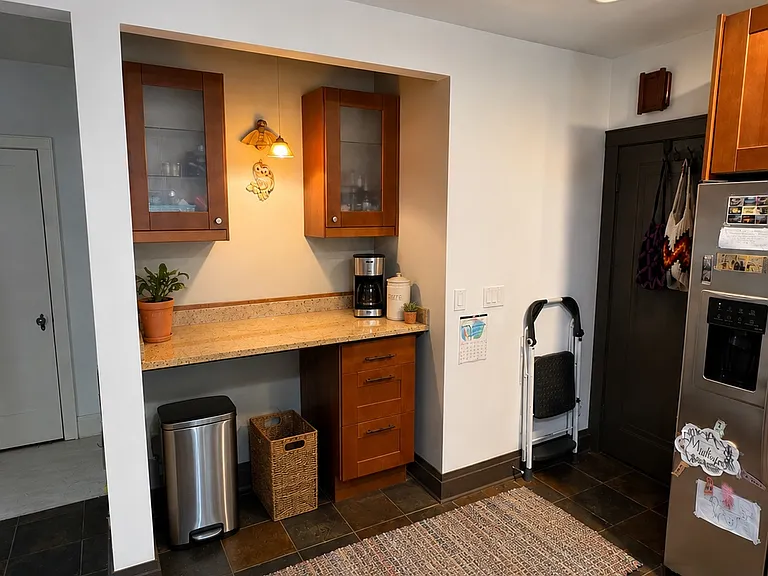 2909 W 43rd St #2 — Photo 2