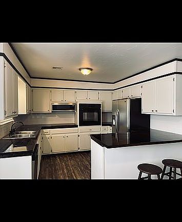 5th image of 1318 Neighborhood Pl