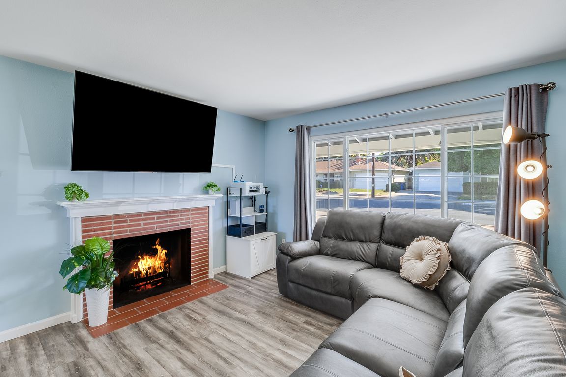 next background image