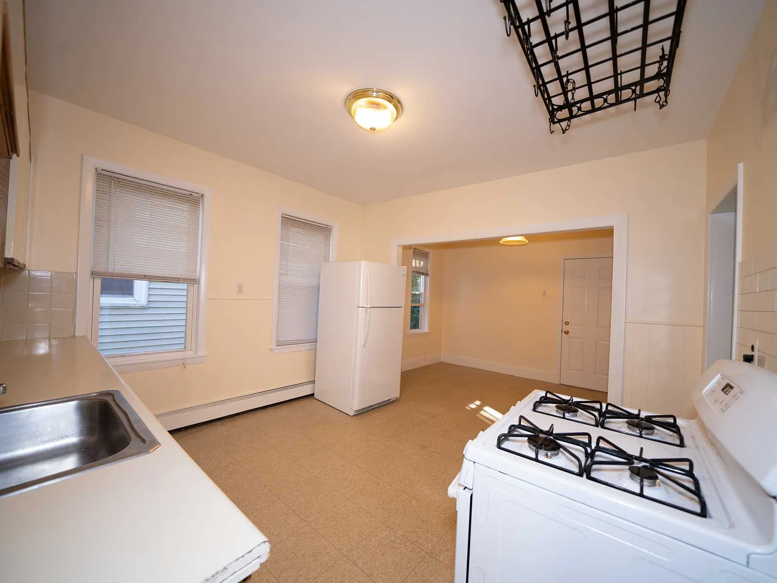 4 bed, 2.5 bath, $3,300 — Photo 1