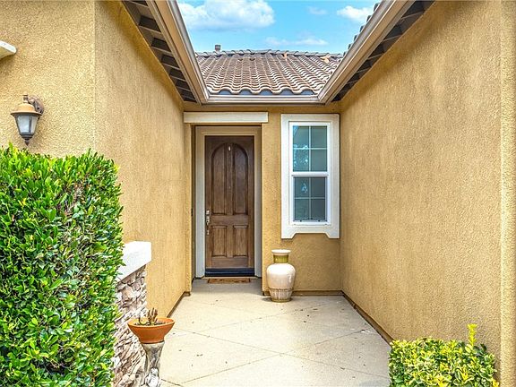 2nd image of 1302 Tulip Cir E
