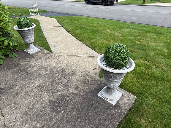 4th image of 237 Northmont Dr
