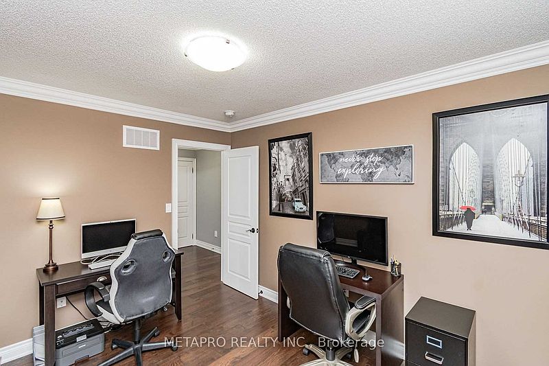 Burlington House for rent - 5 Bedrooms — photo 27