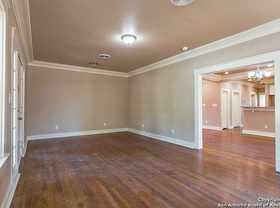 2nd image of 422 E Huisache Ave