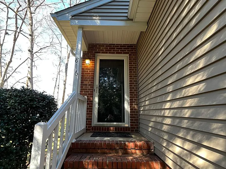 816 Market Pl — Photo 5