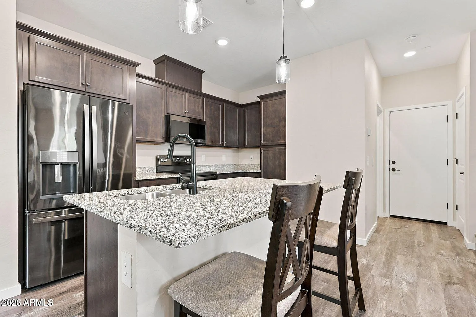 3 bed, 2.5 bath, 1422 sqft, $2,500 — Photo 4