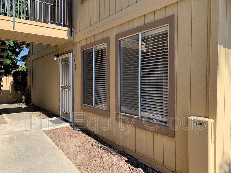 1st image of 3906 W Meadow Ave