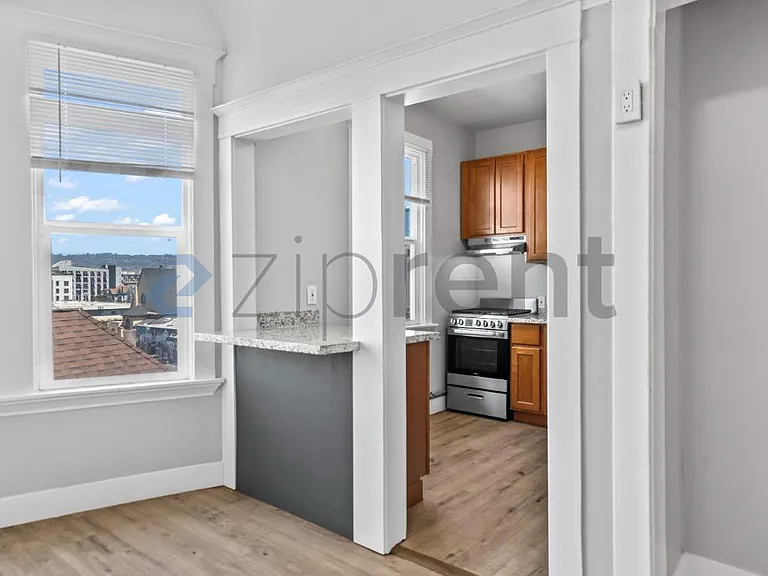 680 14th St #411 — Photo 16