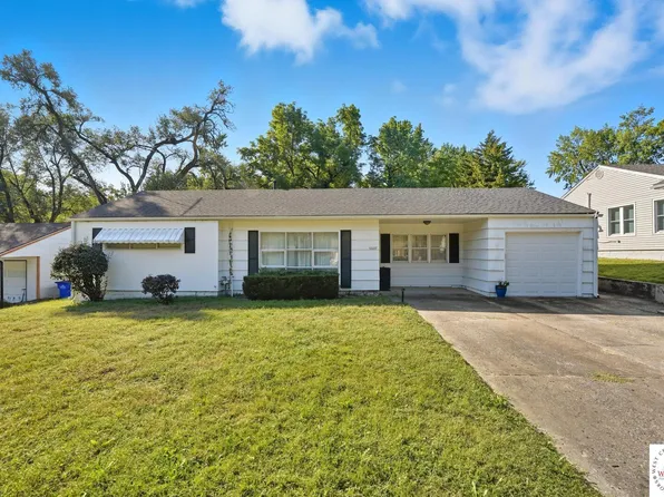 10017 E 68th Ter, Raytown, MO 64133