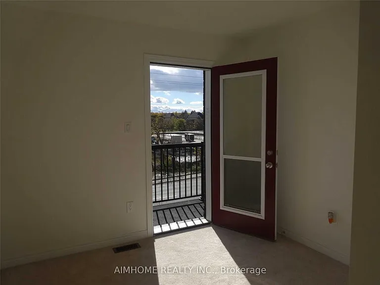 290 King Rd — Photo 8