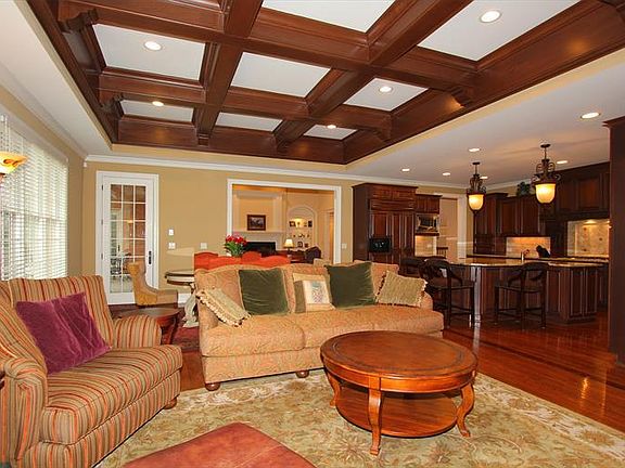 2nd image of 13 Beaufort Hunt Ln