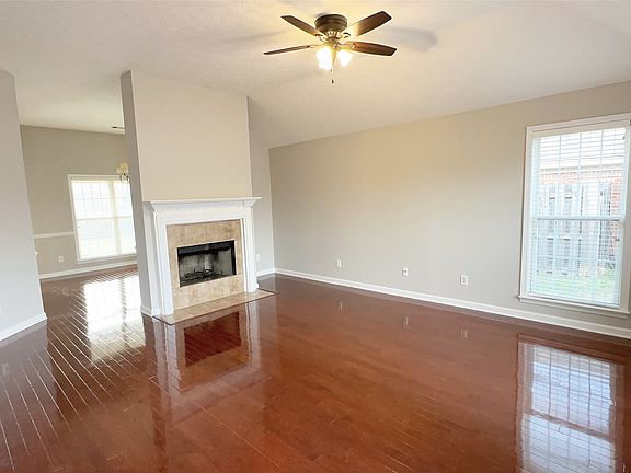 3rd image of 1312 Hallwood Ln