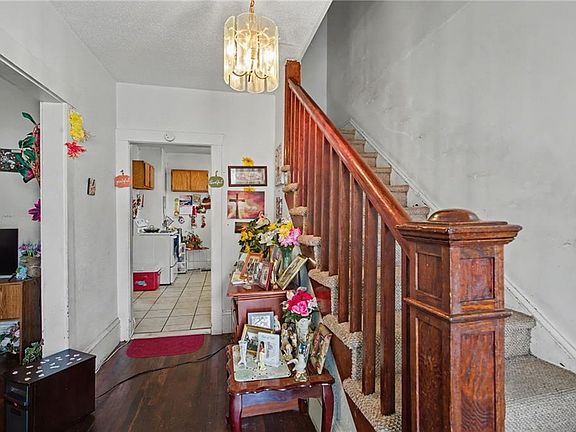 4th image of 413 Chestnut St