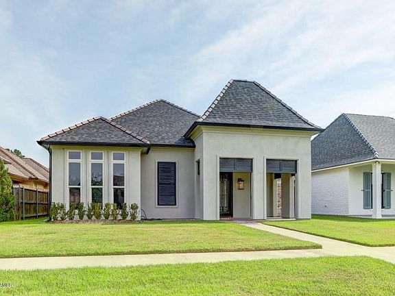 2nd image of 310 Dunvegan Ct
