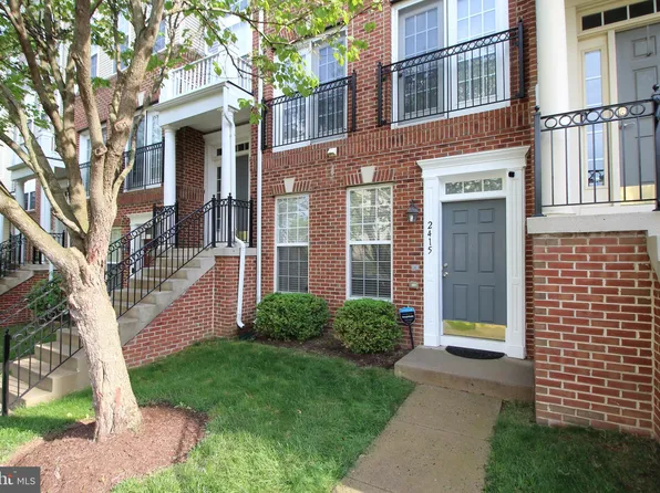 2415 Rainswood Ln, Woodbridge, VA 22191