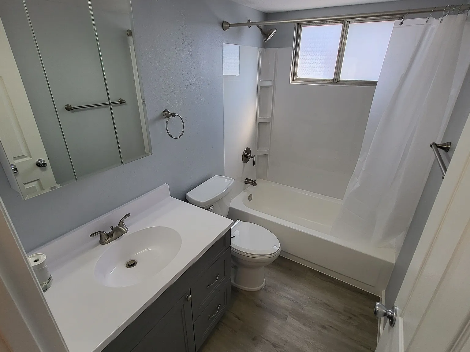 2 bed, 896 sqft, $900 — Photo 4