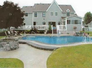 115 North Dr, Rochester, NY 14612