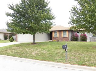 410 Jennifer Ln, Rogersville, MO 65742