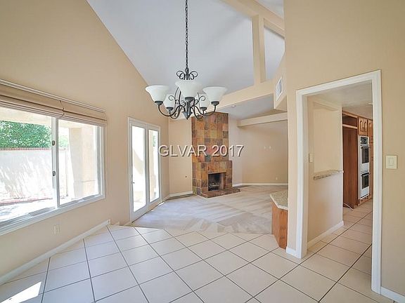 4th image of 4933 Mission Bay Dr