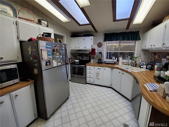 3rd image of 2500 S 370th St Unit 140