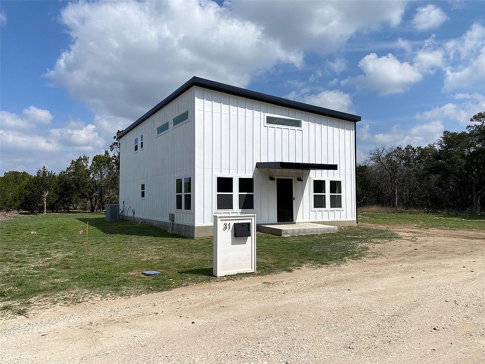 1st image of 31 Heathrow Ln