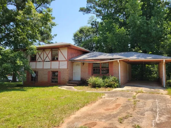 1816 Hallmark Dr, Griffin, GA 30223