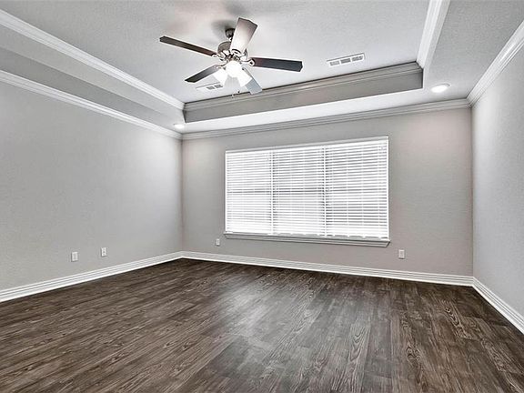 4th image of 3907 W Olive St