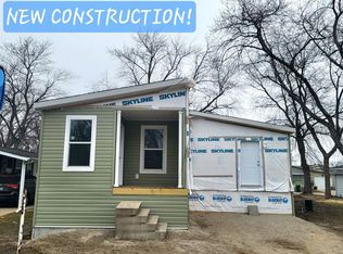 130 Parkwood Rd #456, Elgin, IL 60123