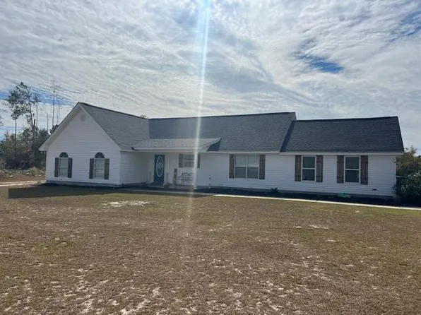 135 Larkspur Dr, Douglas, GA 31535