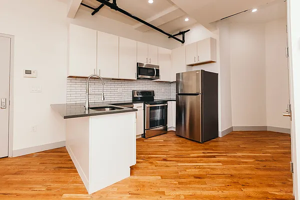 Rented by Nooklyn NYC LLC | media 34