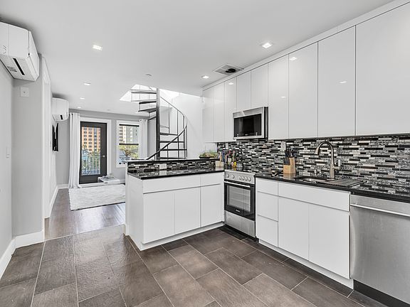 2nd image of 239 E 31st St #4