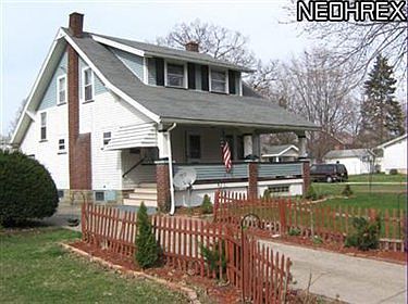 2nd image of 346 E Boston Ave