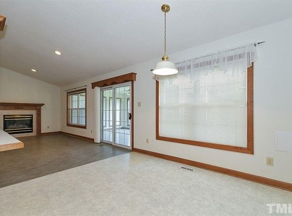 5th image of 680 James Griffin Dr
