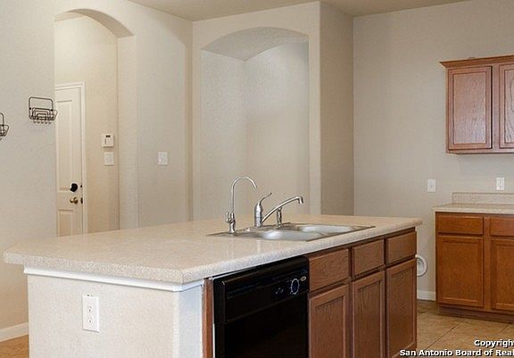 2nd image of 4430 Ashbel