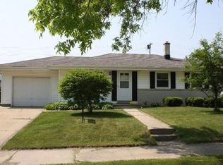 9525 Carol Ann Dr, Sturtevant, WI 53177