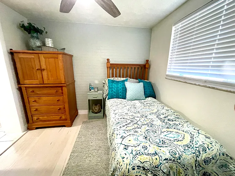 575 Randolph Rd — Photo 16