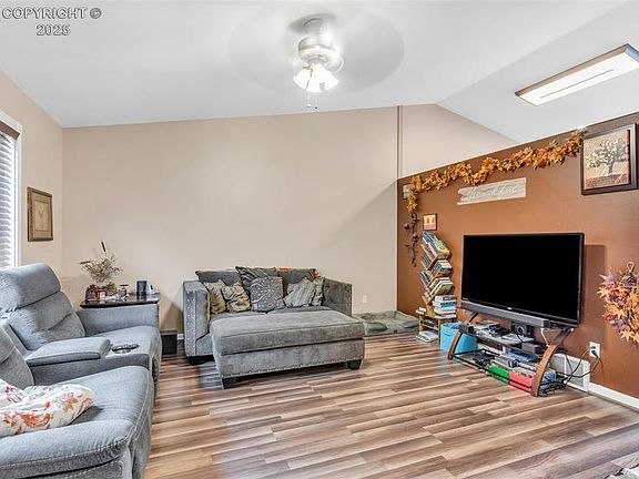 5th image of 723 Griffin Ave