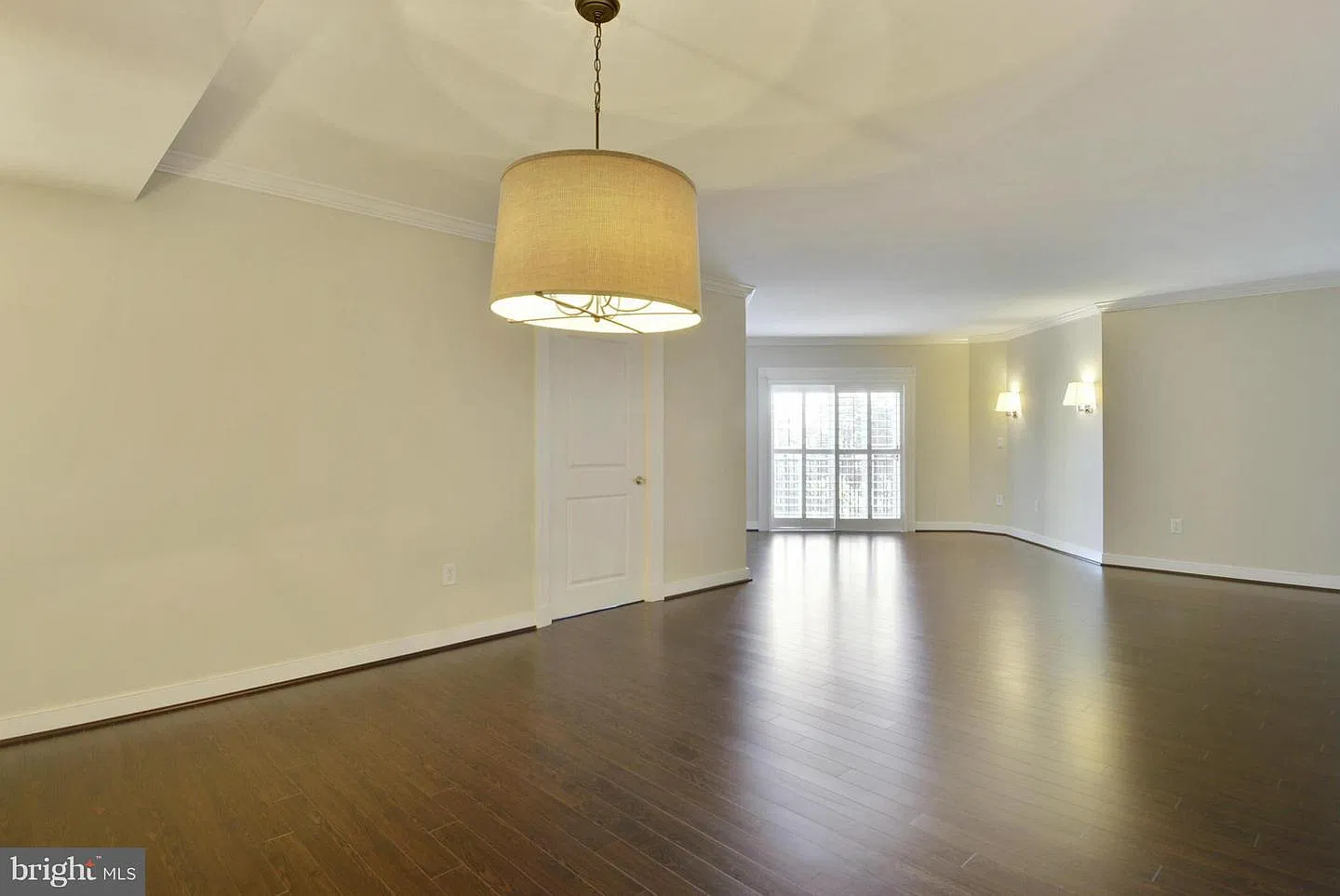 2 bed, 2.5 bath, 1422 sqft, $4,000 — Photo 3