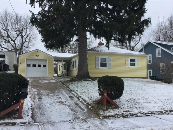 854 Roseland Rd, Alliance, OH 44601