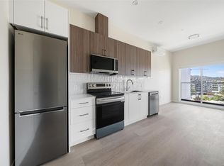 777 Station Ave #304, Langford, BC V9B 2S1