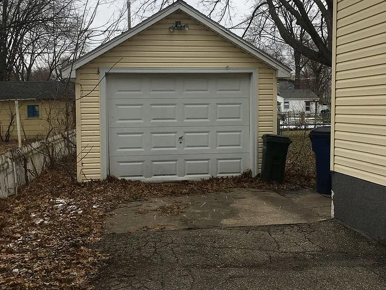 511 Cutler St — Photo 11